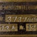 Výrobní štítek umístěný na víku automatiky přístroje Medi 713. 