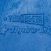 Značka ploutví a logo výrobce na přední části.