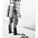 Obrázek potápěče s přístrojem PL-401 z vojenského předpisu Žen-24-6 z roku 1963.